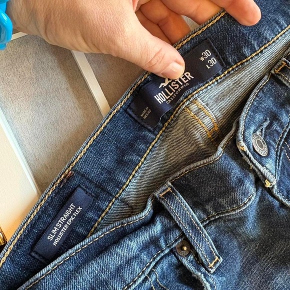 Hollister 30*30 slim straight super flex‎ jeans. Dark wash. Womens - Picture 2 of 7